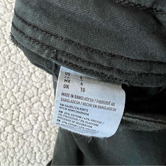 American Eagle Super Stretch Black Skirt - Picture 5 of 8